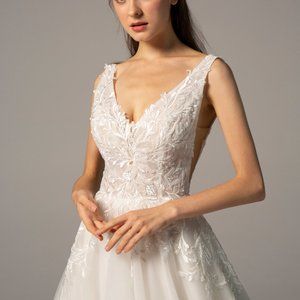 A-Line Chapel Train Tulle Wedding Dress
